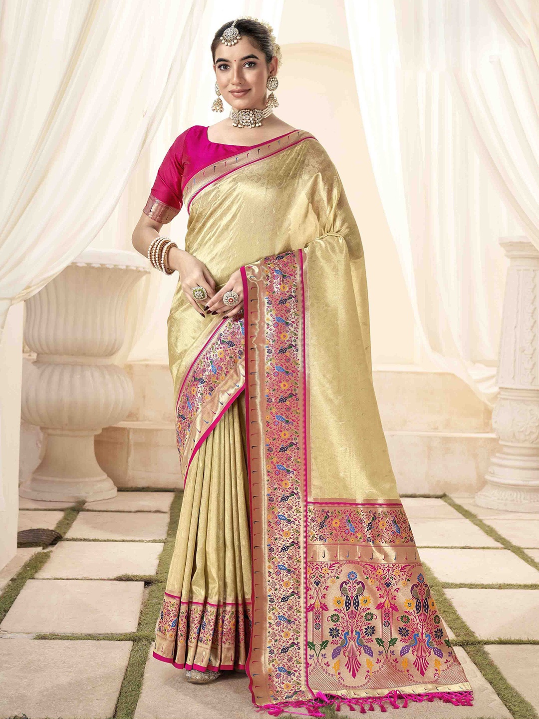 

DIVASTRI Woven Design Zari Silk Blend Paithani Saree, Beige