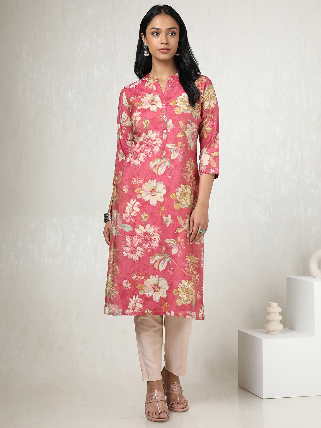 

Soch Floral Printed Mandarin Collar Straight Kurta, Pink