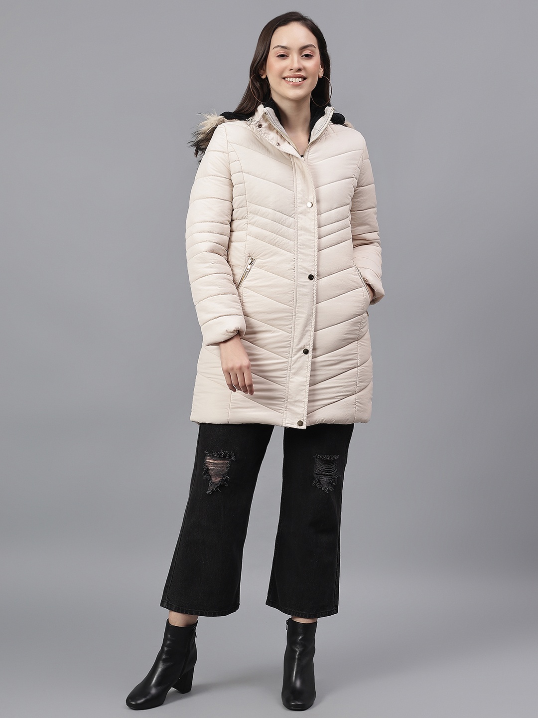 

Cantabil Women Nylon Longline Puffer Jacket, Beige