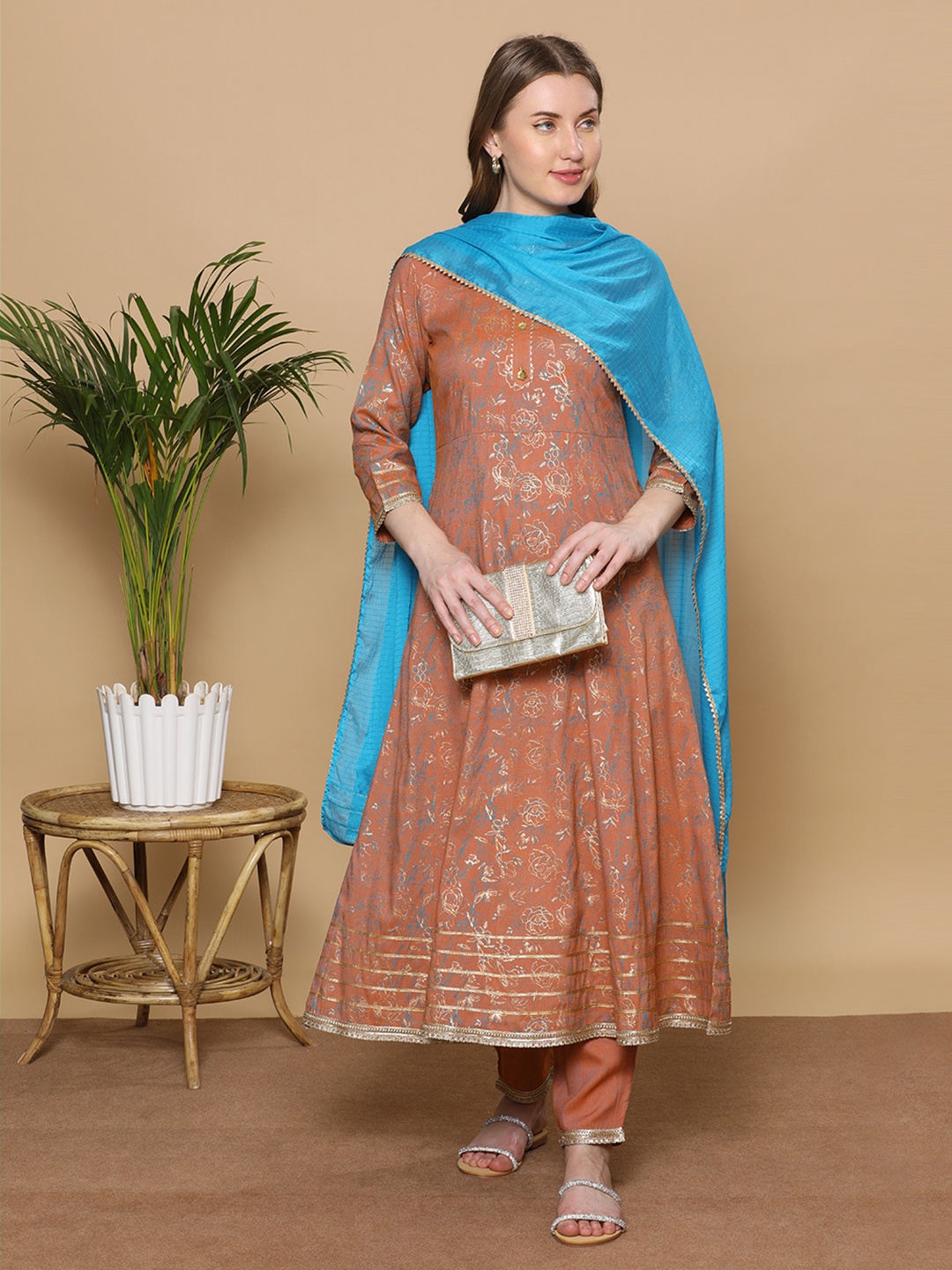 

DUMMY SHAPE Women Floral Printed Panelled Kurta with Trousers & With Dupatta, Rust