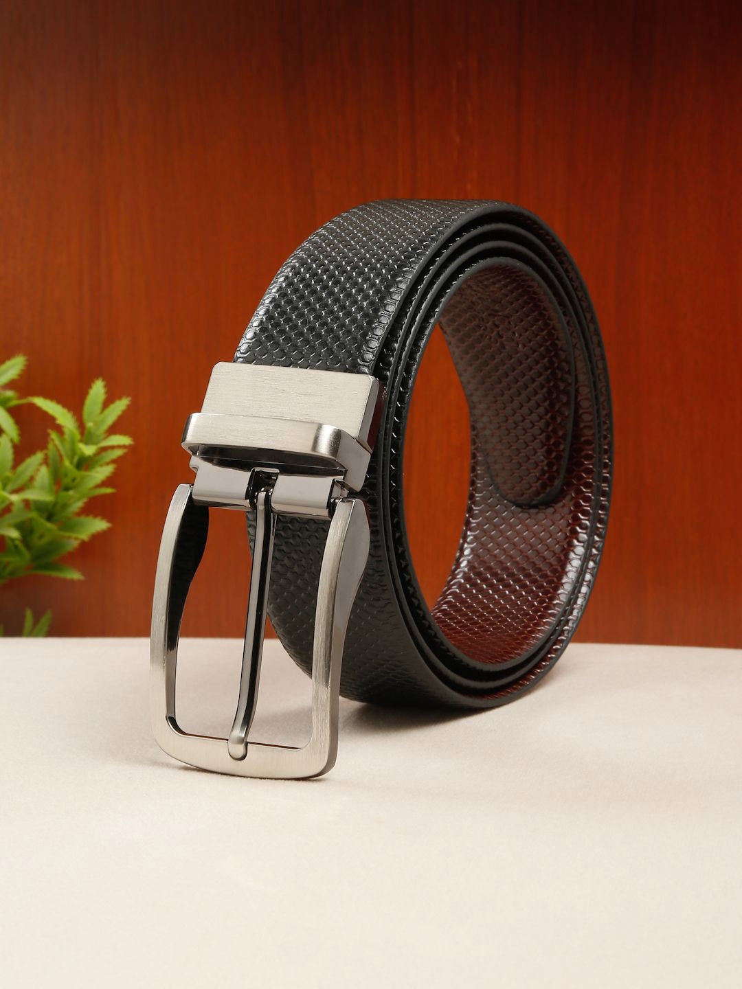 

Teakwood Leathers Men Textured Leather Reversible Formal Belt, Black