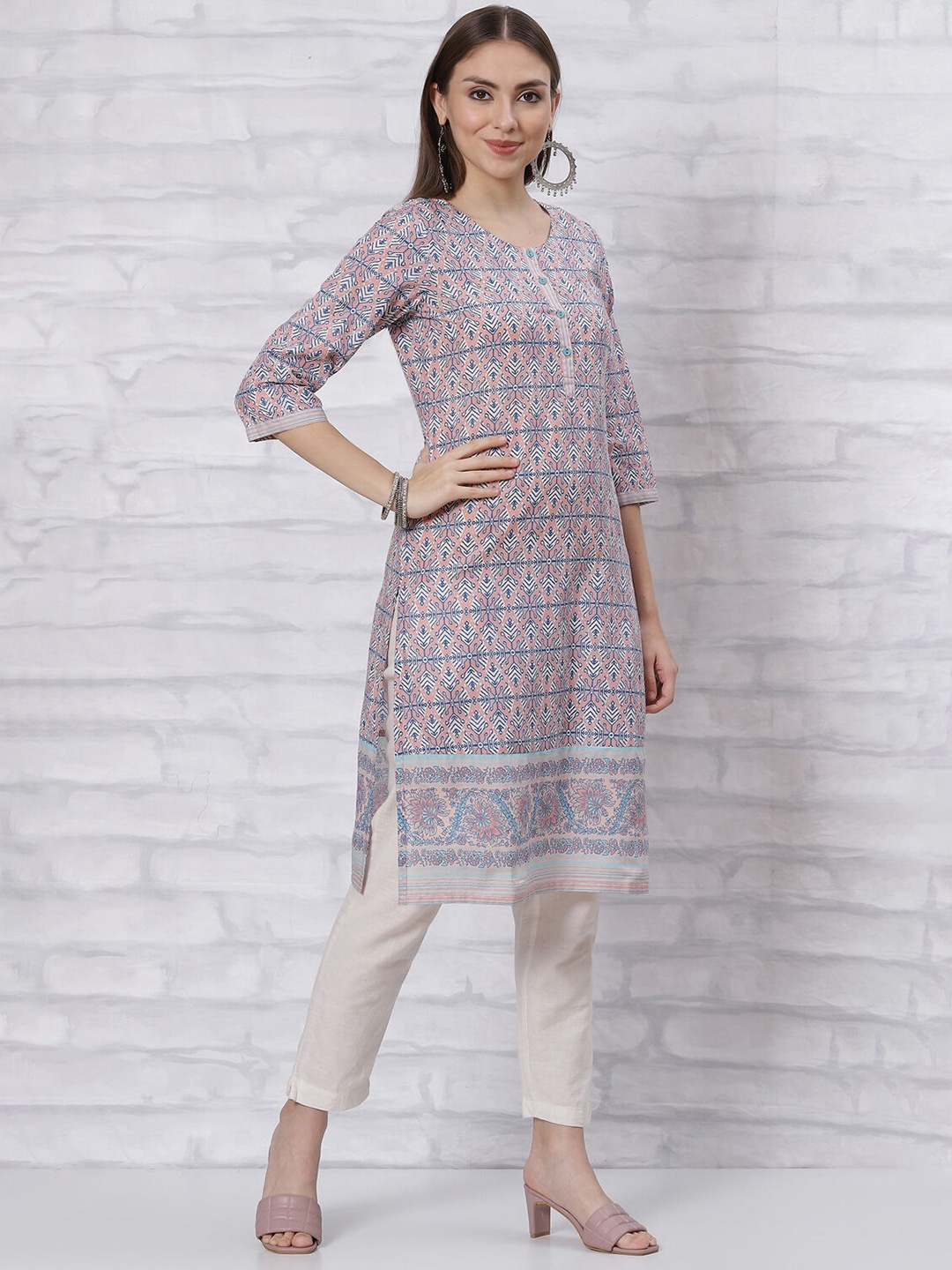 

Rangriti Ethnic Motifs Printed Round Neck Organic Cotton Straight Kurta, Peach