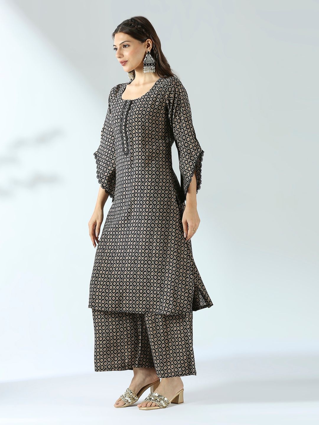 

Label Ishnya Printed Two Piece Set, Black