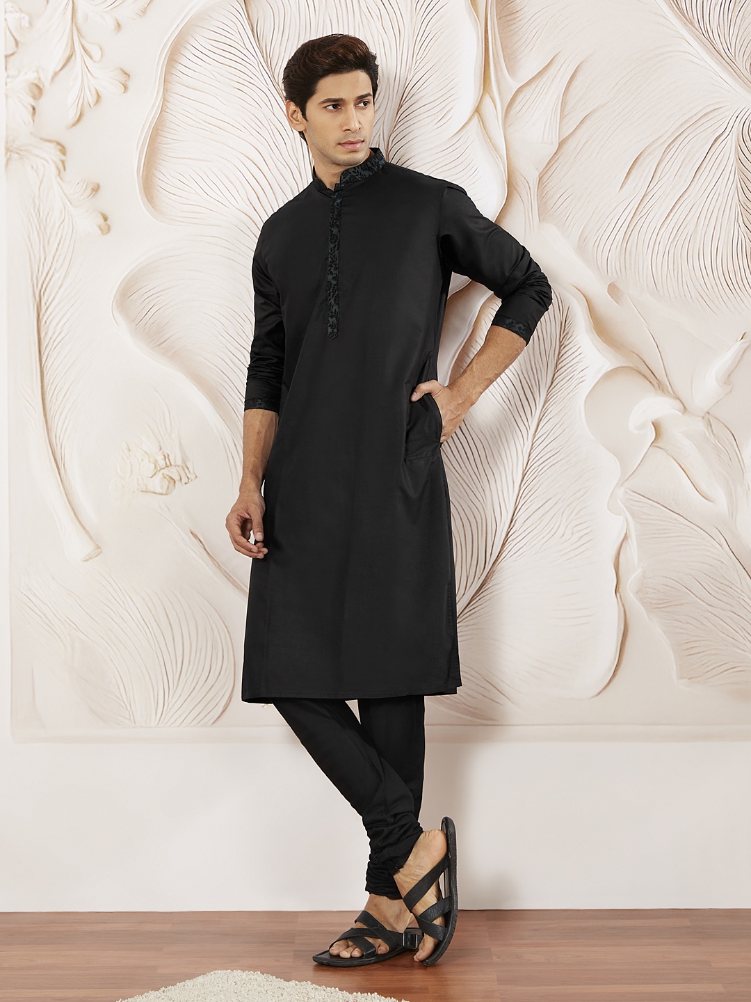 

VASTRAMAY Men Yoke Design Regular Thread Work Kurta with Churidar, Black