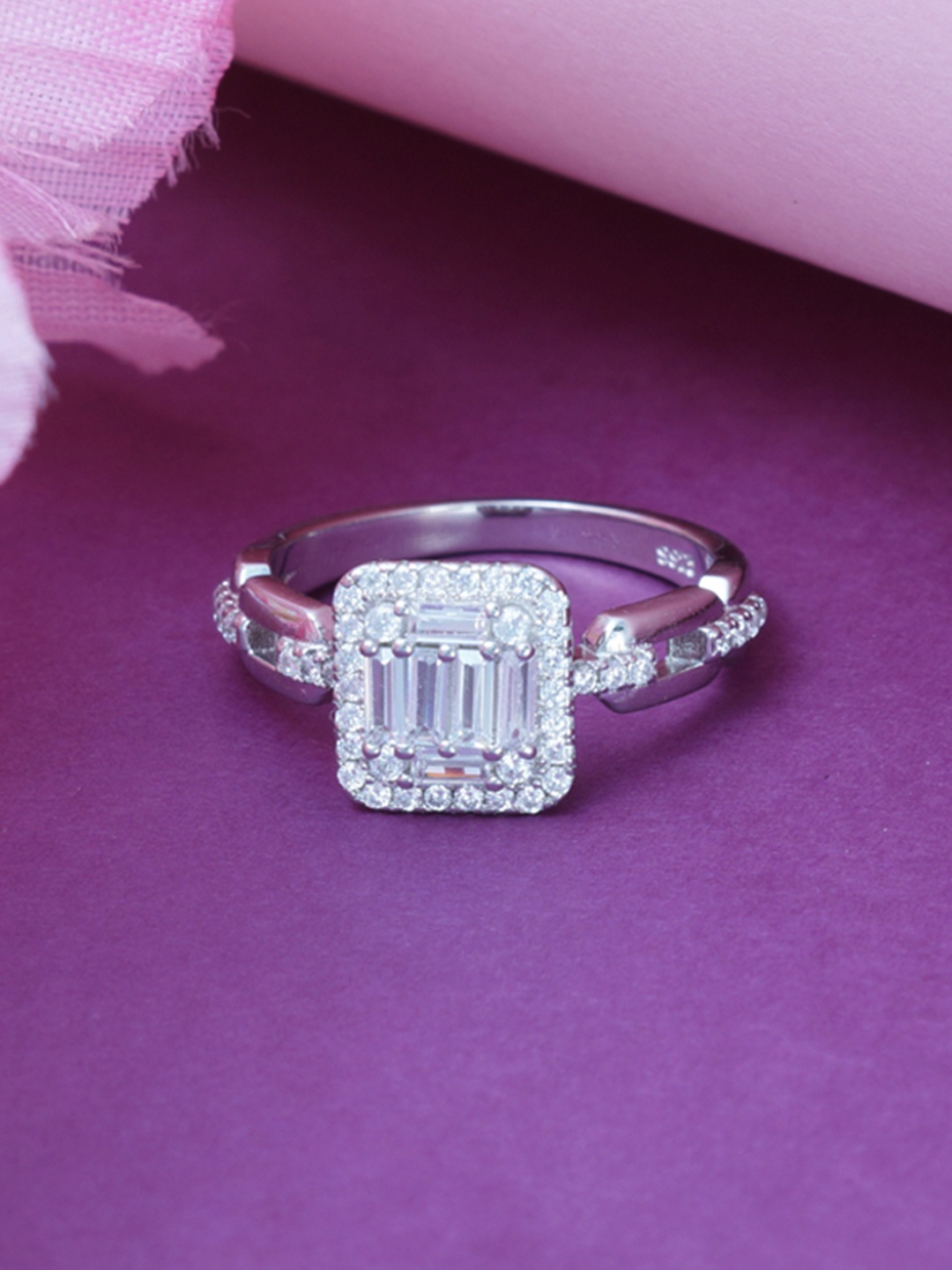 

Tuanz Silver Jewelry 925 Sterling Silver Rhodium-Plated Cubic Zirconia-Studded Finger Ring