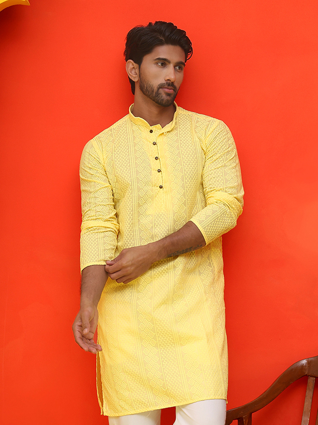 

Jompers Geometric Embroidered Mandarin Collar Chikankari Pure Cotton Straight Kurta, Yellow