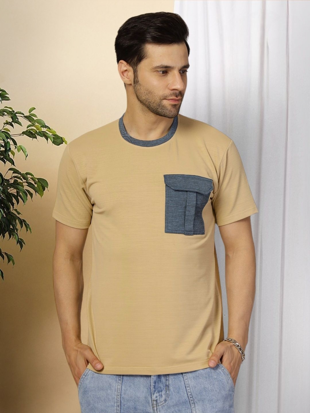 

Moda Rapido Men T-shirt, Beige