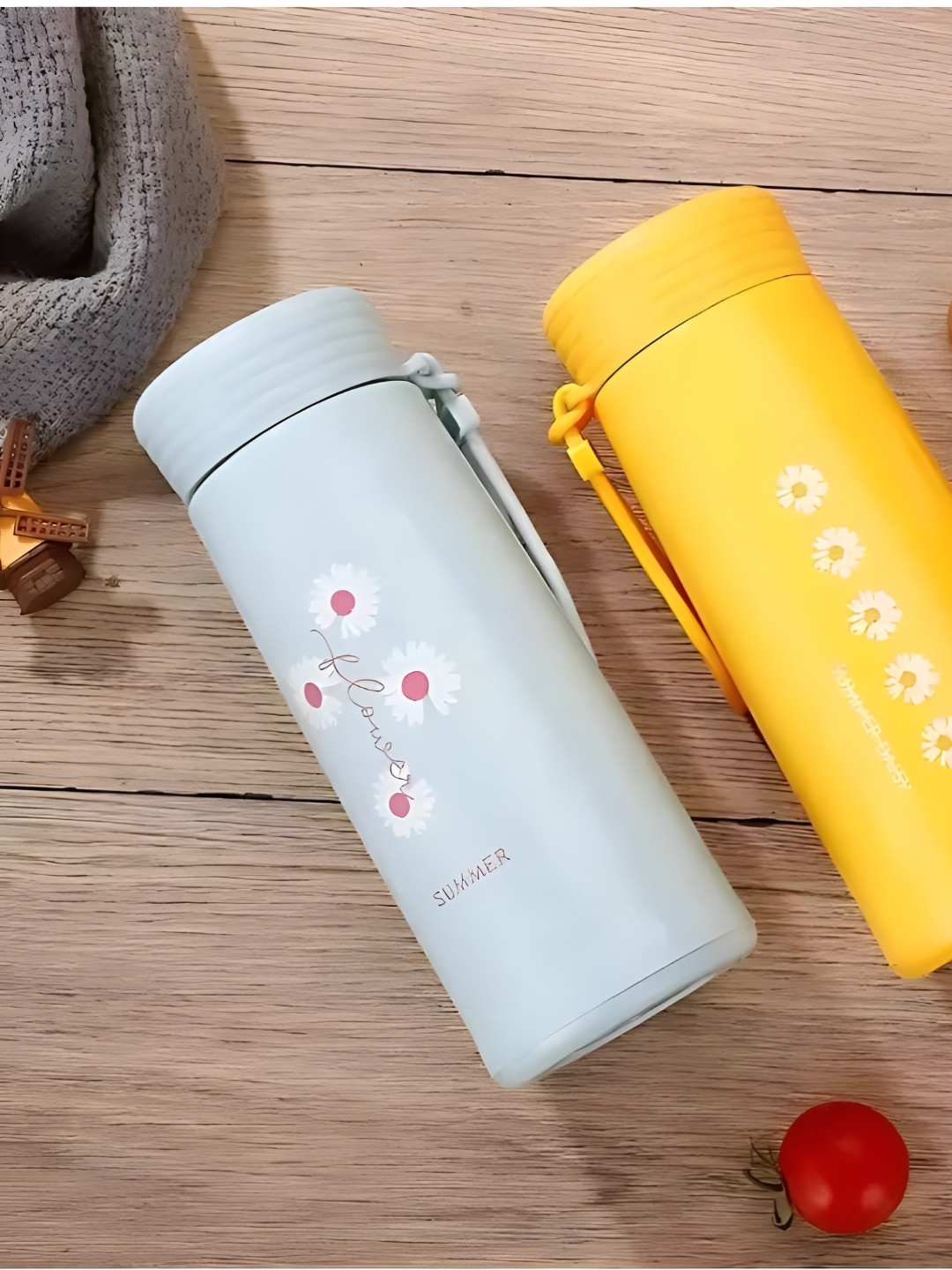 

WELOUR Blue & Yellow 2 Pieces Floral Printed Glass Water Bottle 450 ml