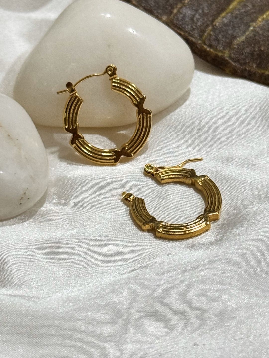 

The Jewellery Tale Contemporary Hoop Earrings, Gold