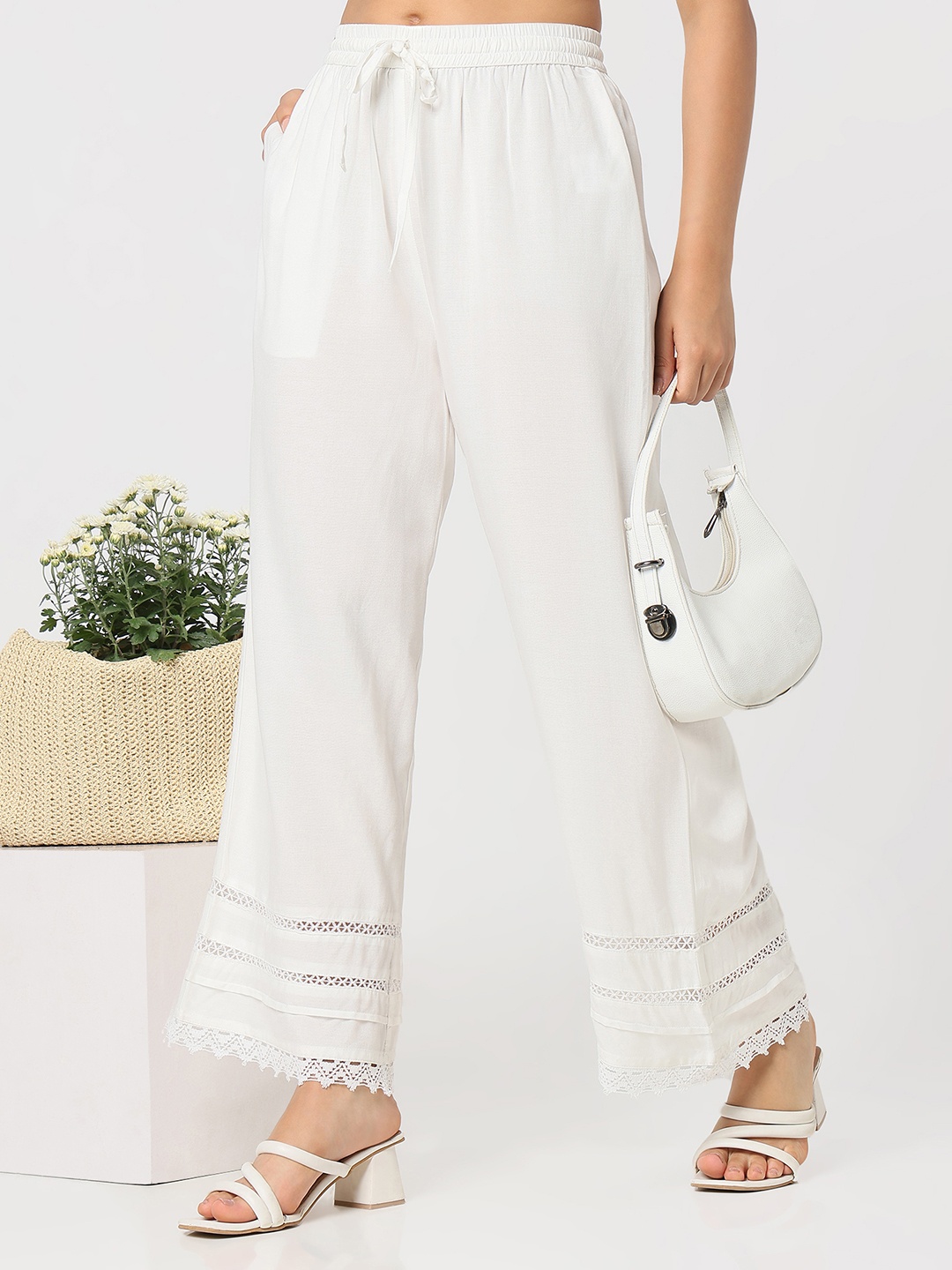 

R&B Women Straight Fit Trousers, White