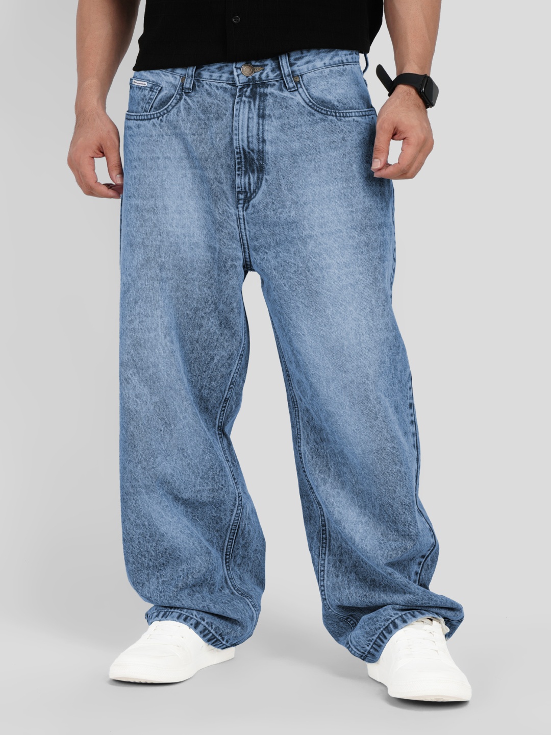 

Underrated Club Men Light Fade Baggy Jeans, Blue