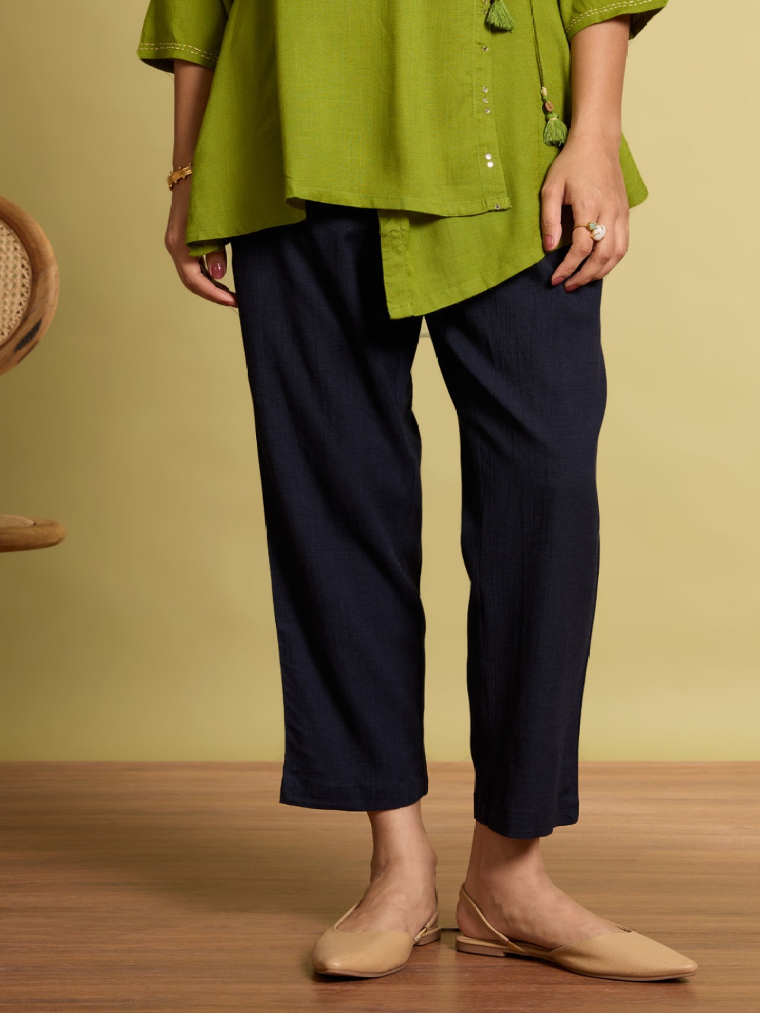 

Taneira Women High-Rise Trousers, Blue