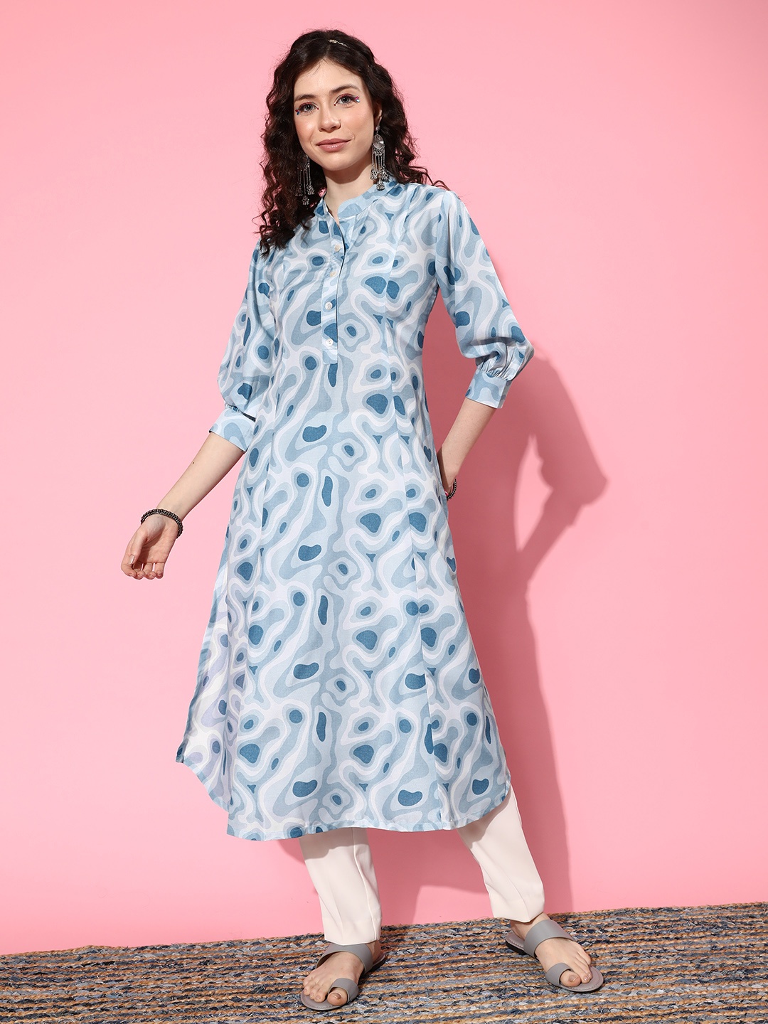 

KSUT Aabstract Printed Mandarin Collar Puff Sleeves Straight Cotton Kurta, Blue