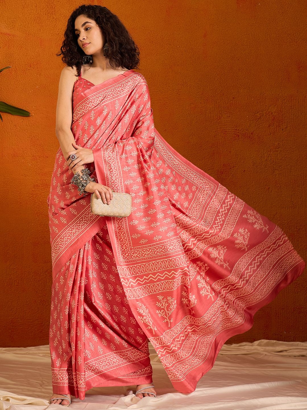 

Mitera Bagh Bagh Saree, Pink