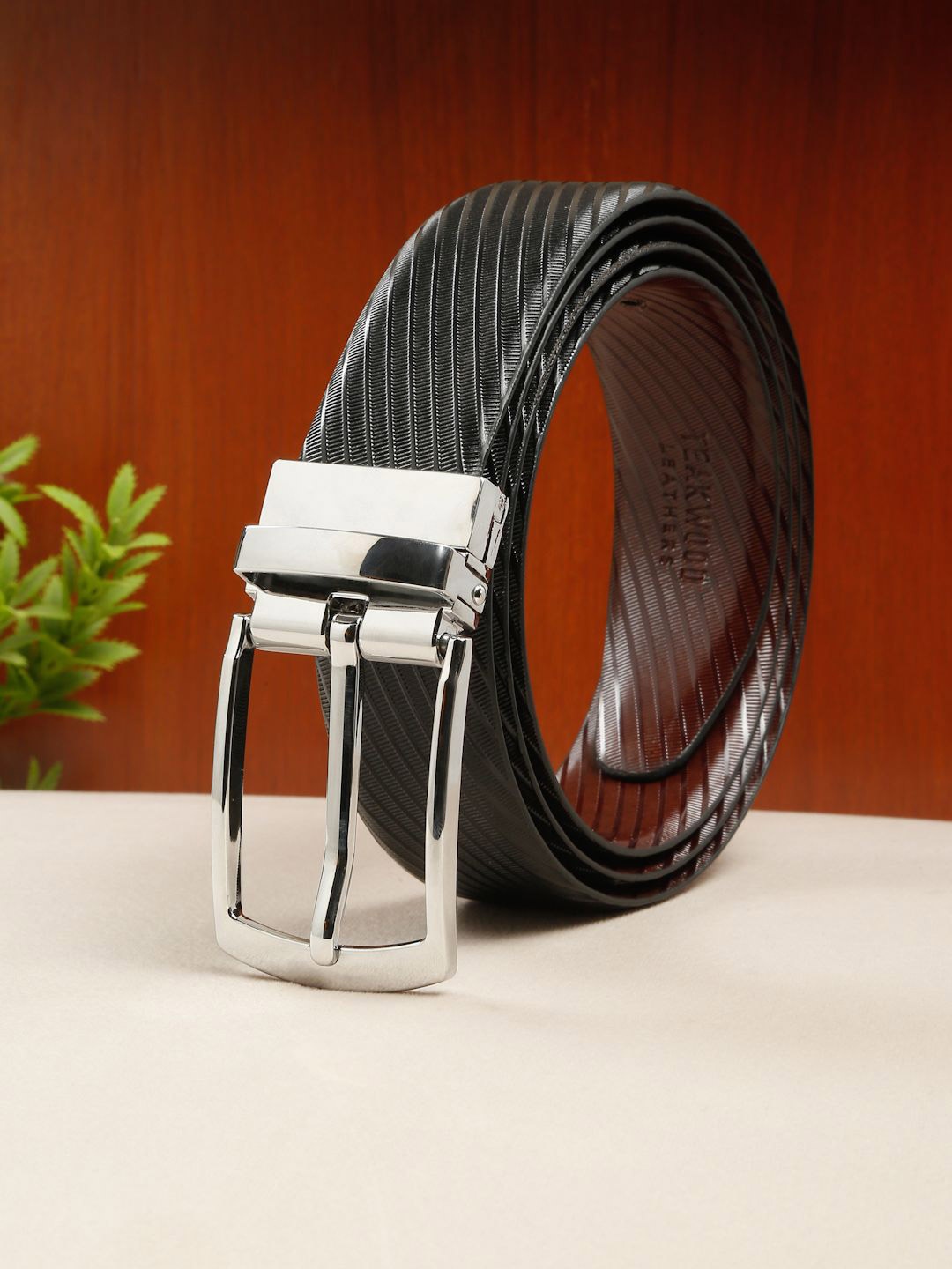

Teakwood Leathers Men Textured Leather Reversible Formal Belt, Black