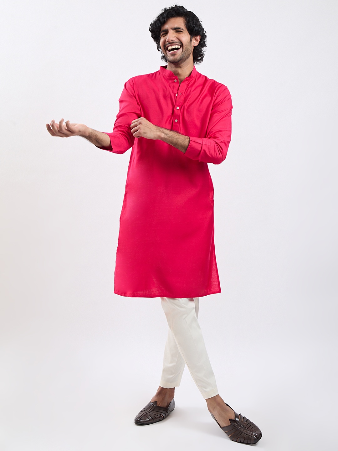 

VASTRAMAY Men Regular Kurta with Trousers, Fuchsia