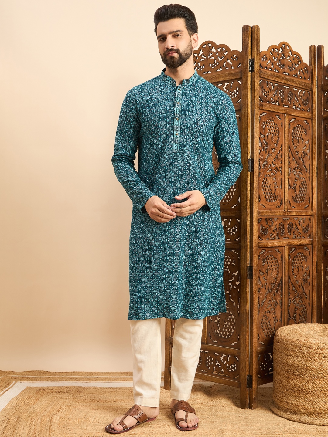 

HERE&NOW Men Ethnic Motifs Printed Thread Work Kurta, Green