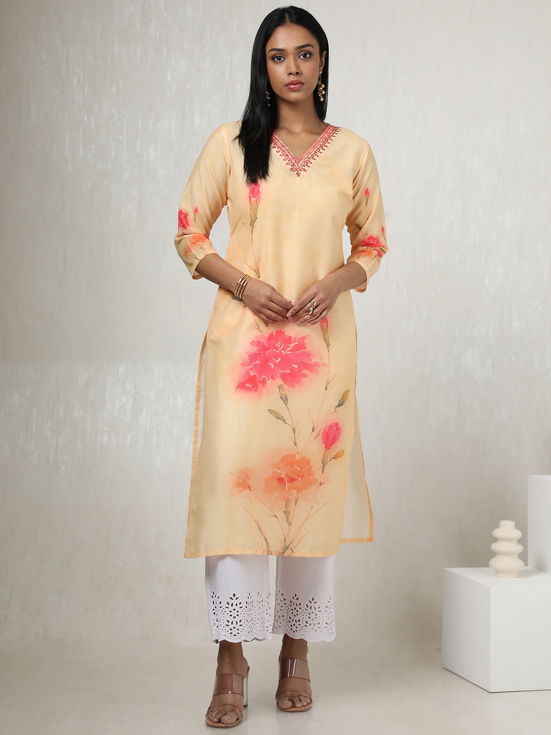 

Soch Floral Yoke Design Thread Work V-Neck Mirror Work Straight Kurta, Peach