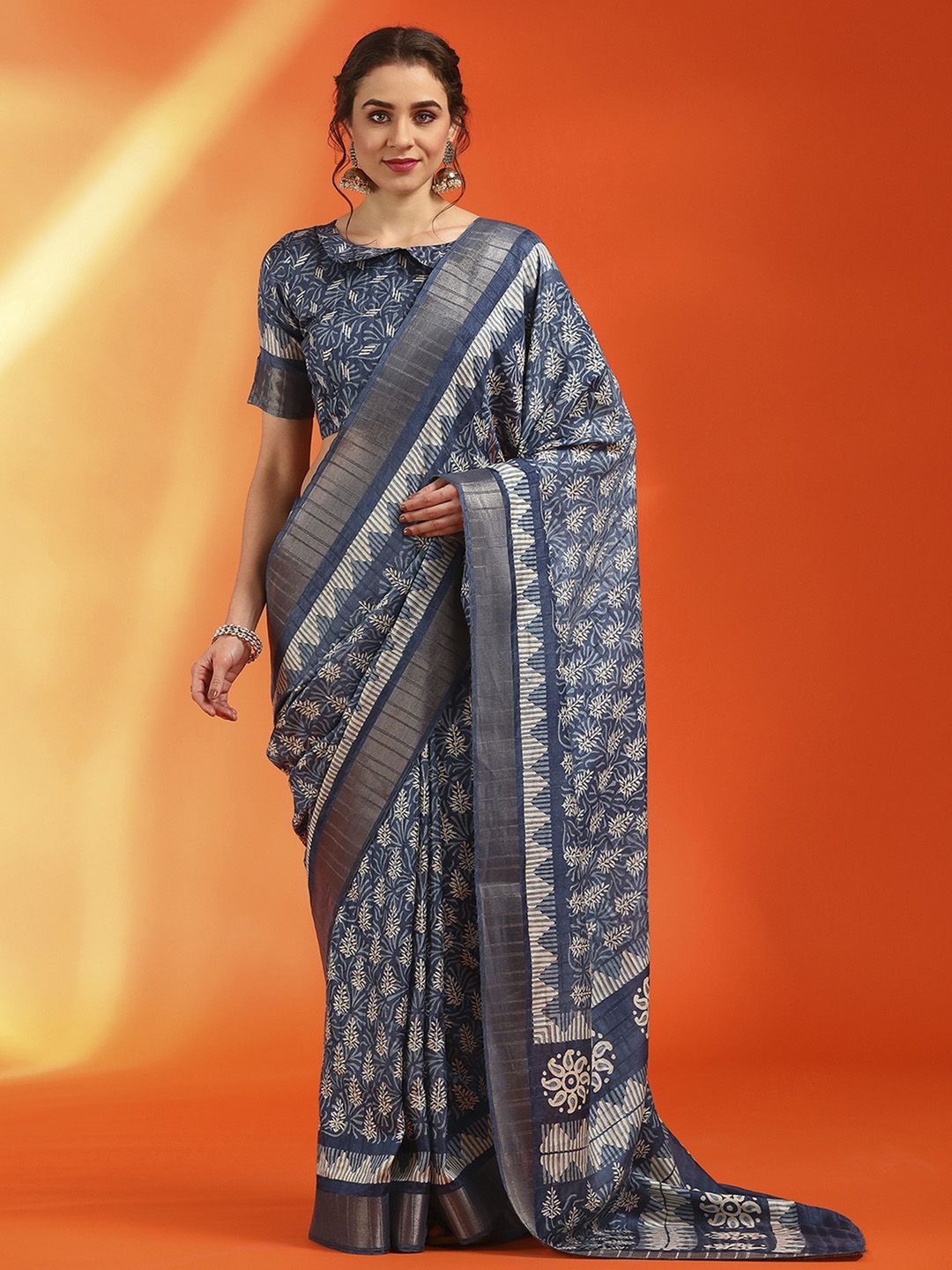 

Mitera Ethnic Motifs Silk Cotton Sungudi Saree, Navy blue