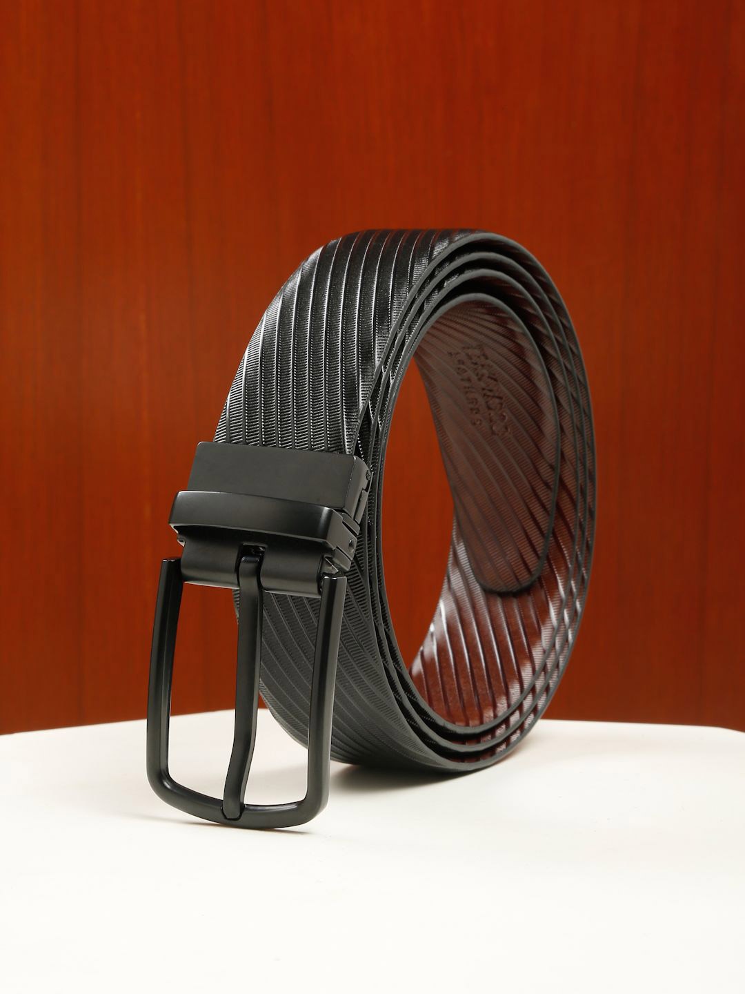 

Teakwood Leathers Men Textured Leather Reversible Formal Belt, Black