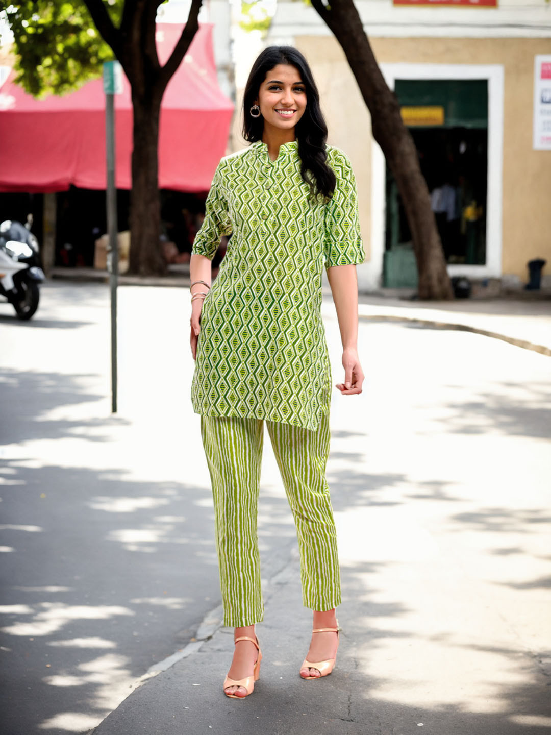 

Moda Rapido Geometric Printed Pure Cotton Tunic With Trousers, Green