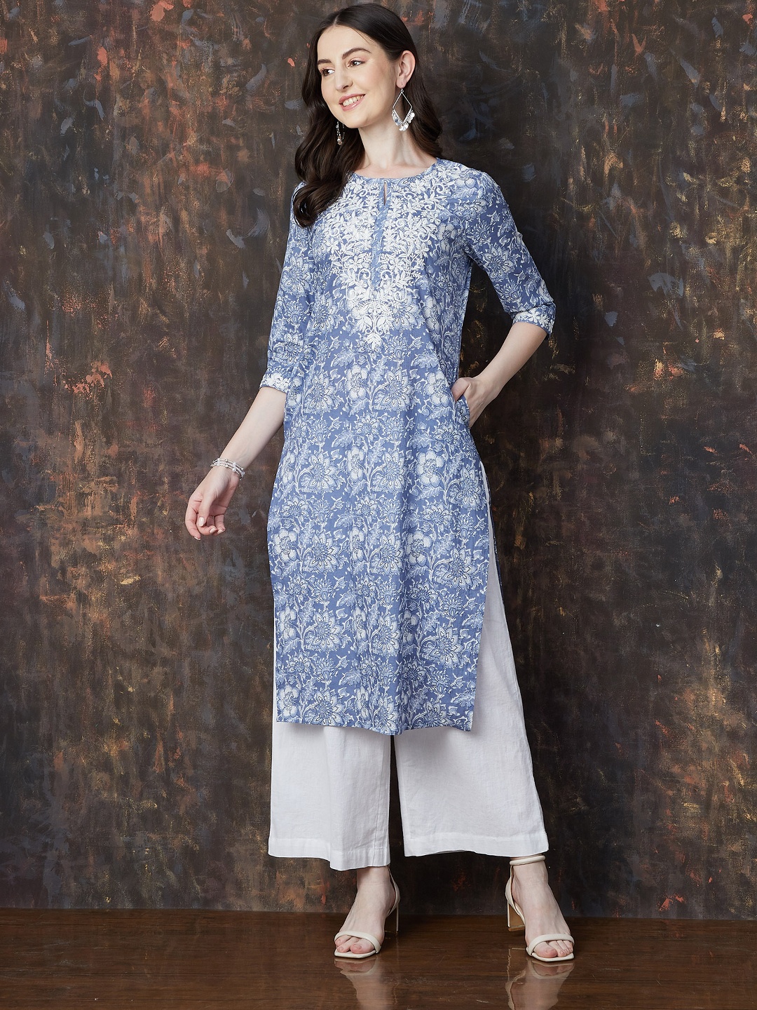 

Melange by Lifestyle Floral Printed Thread Work Keyhole Neck Straight Kurta, Blue