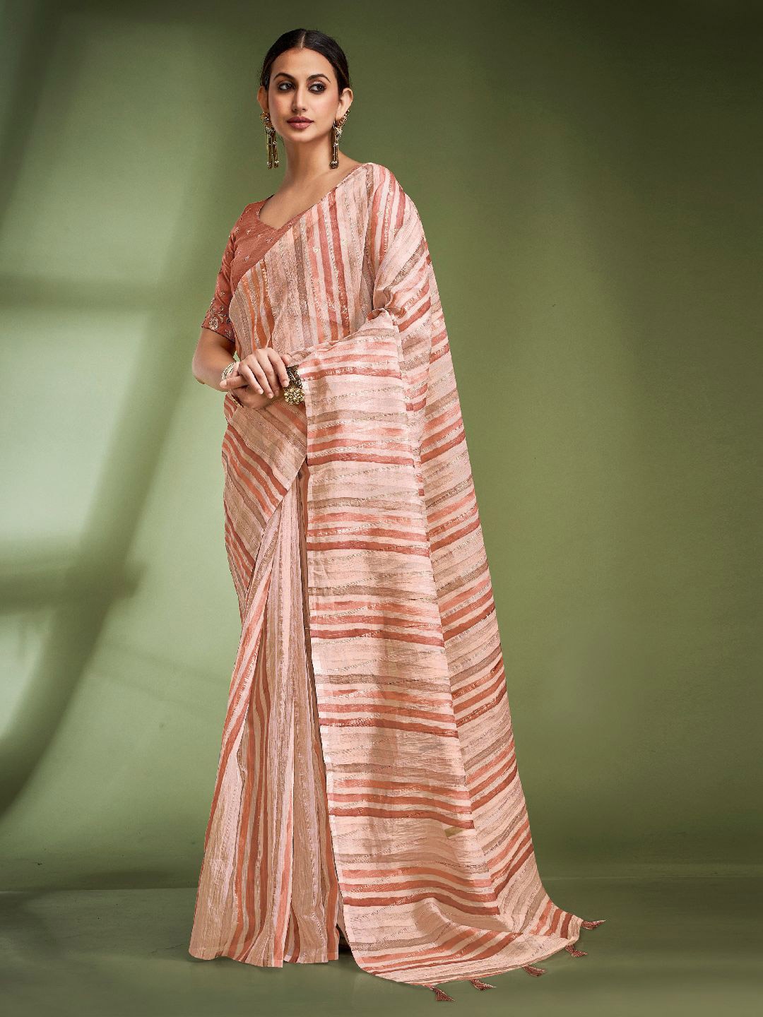 

DIVASTRI Striped Zari Tissue Designer Saree, Peach