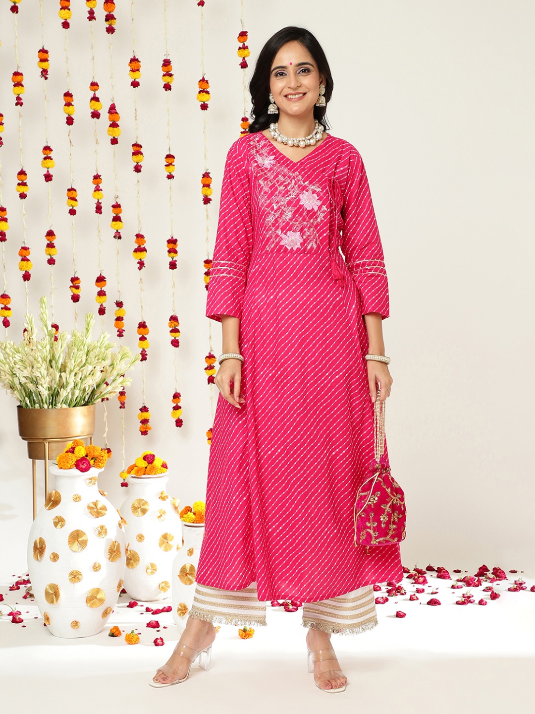 

KSUT Floral Embroidered Thread Work Cotton Anarkali Kurta, Pink