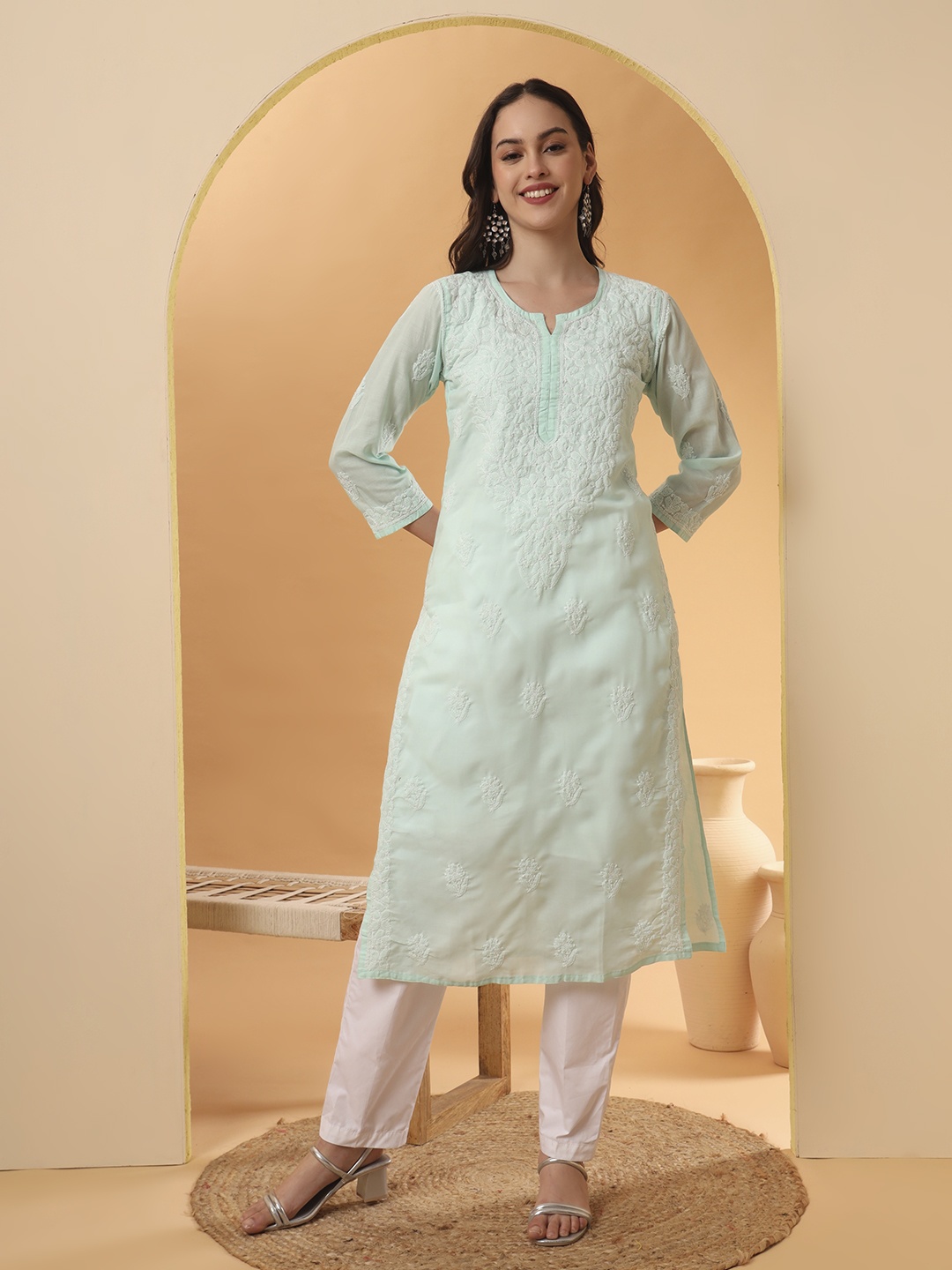 

The Chikan Label Women Hand Embroidered Chikankari Straight Kurta, Sea green