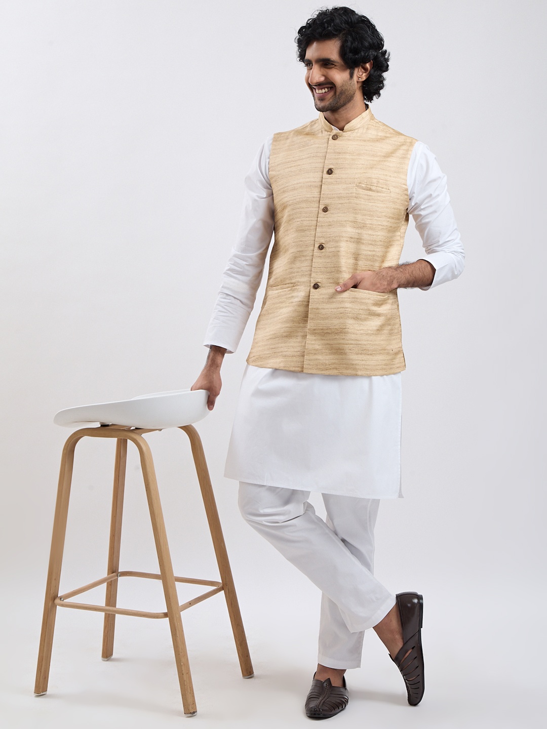 

VASTRAMAY Men Regular Kurta with Pyjamas, White