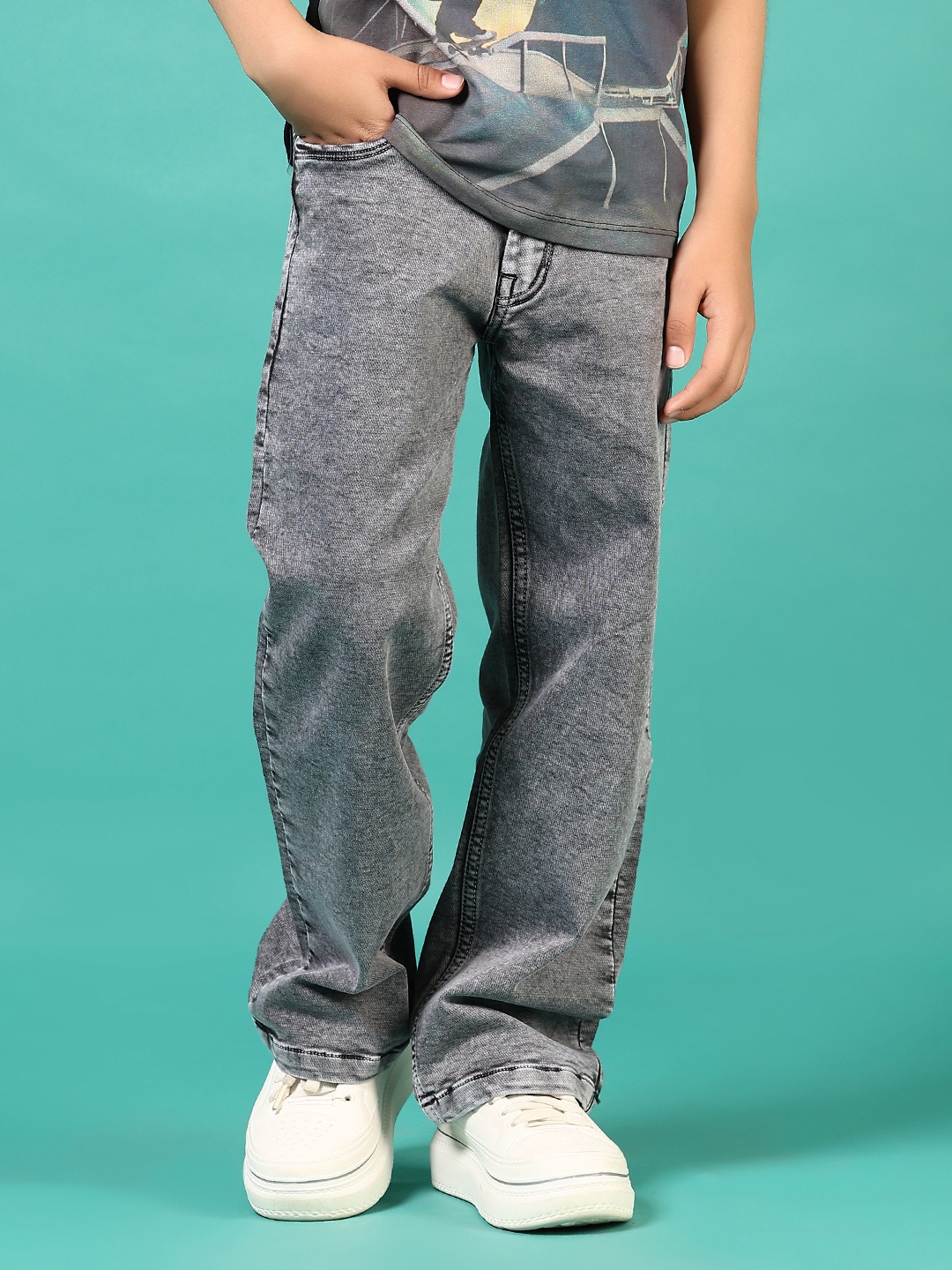 

V-Mart Boys Light Fade Jeans, Black