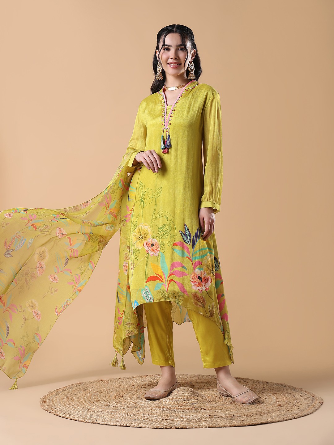 

SHOWOFF Women Floral Printed Regular Beads and Stones Kurta with Trousers & With Dupatta, Green