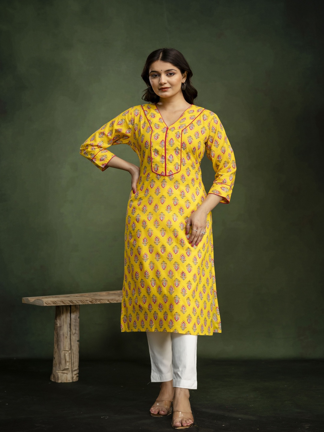 

mokshi Floral Printed Kurta, Yellow