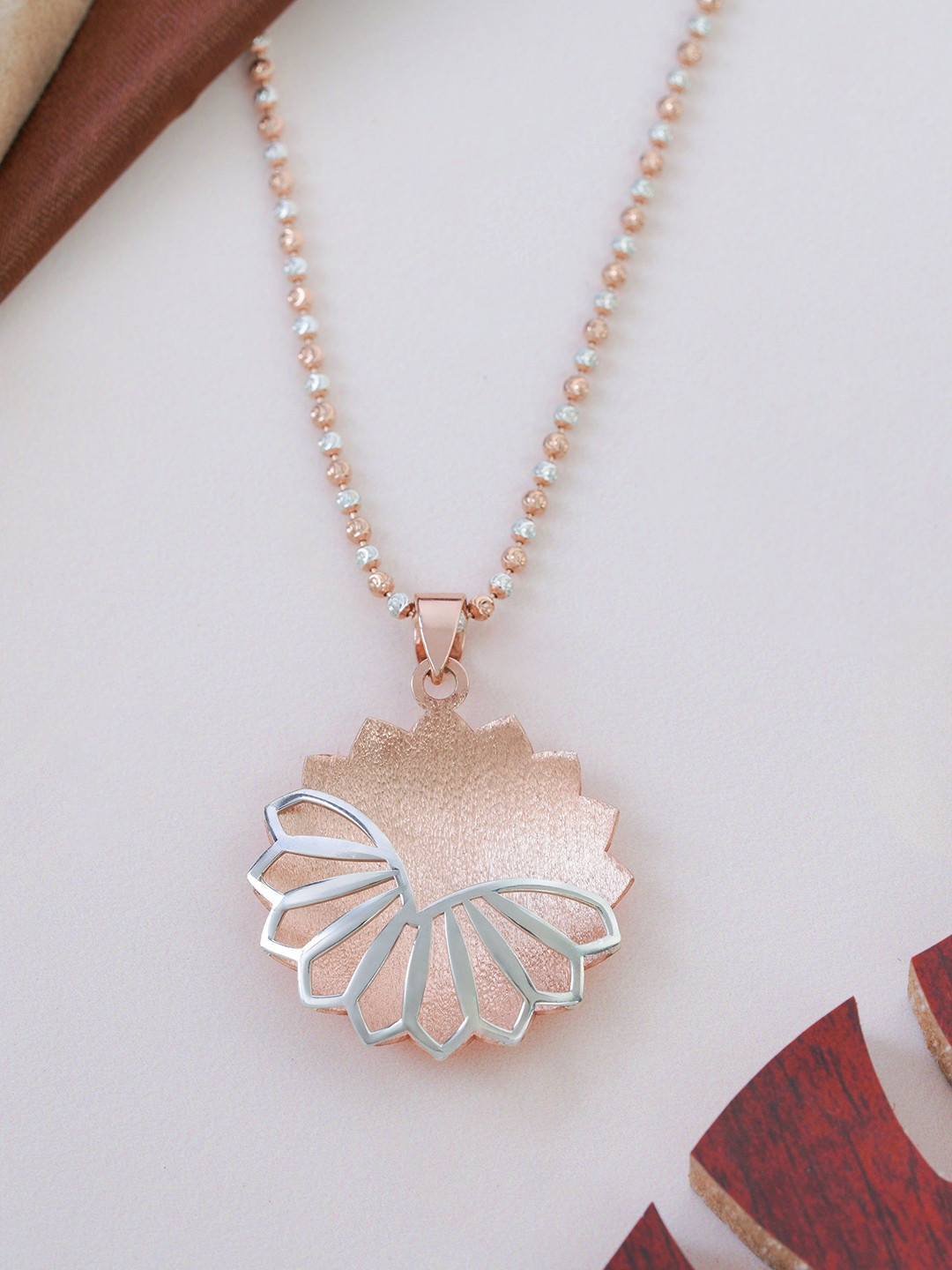 

KIORAH 925 Sterling Silver Rose Gold-Plated Floral Shaped Pendant With Chain