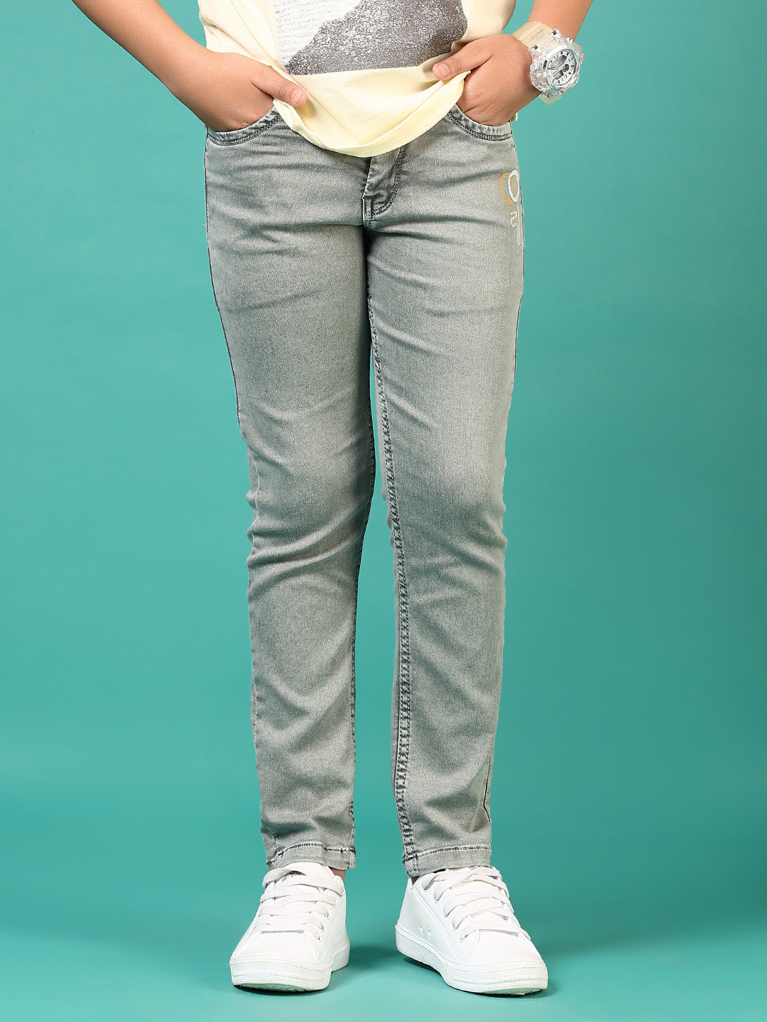 

V-Mart Boys Light Fade Jeans, Green