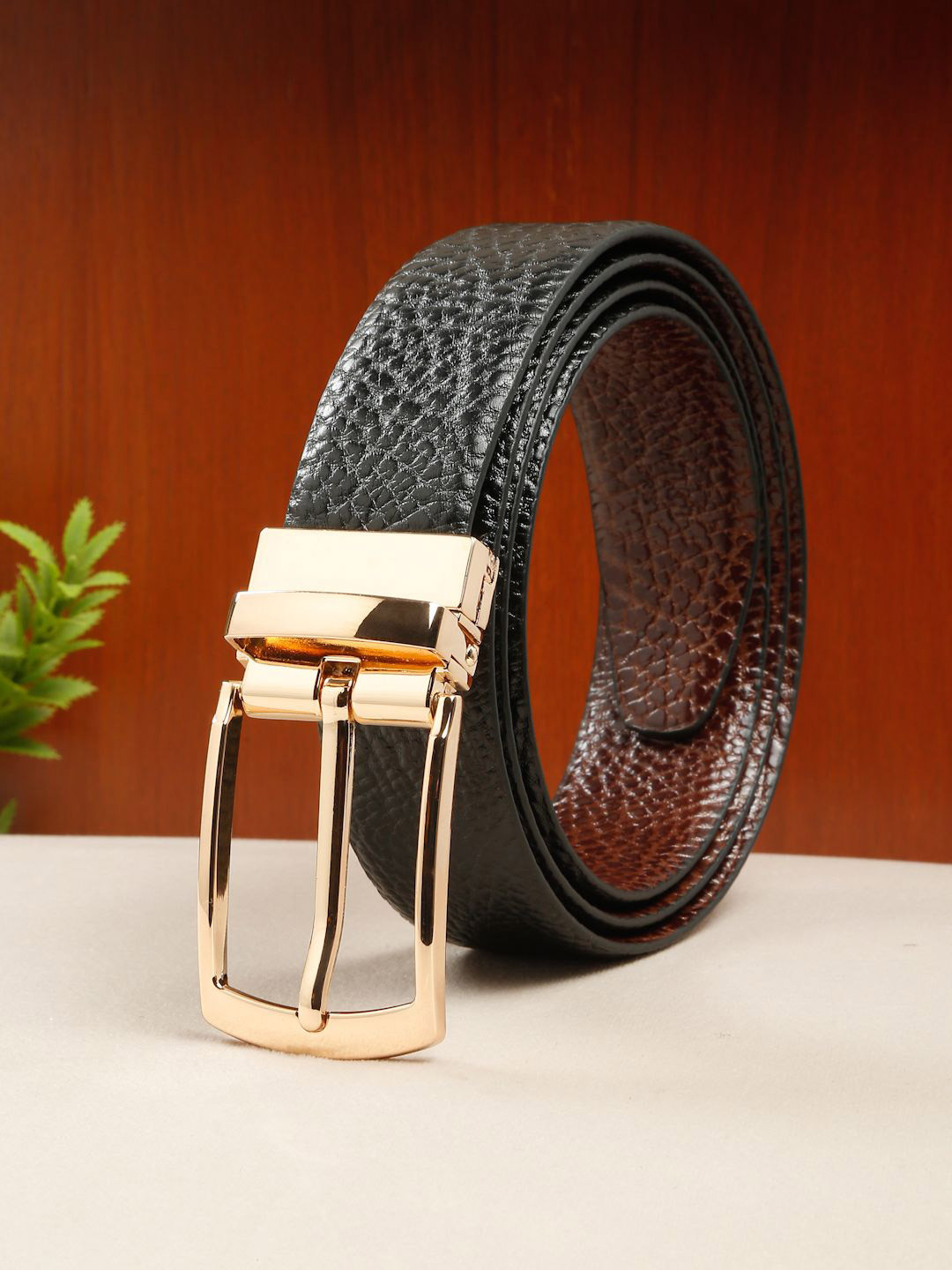 

Teakwood Leathers Men Textured Leather Reversible Formal Belt, Black