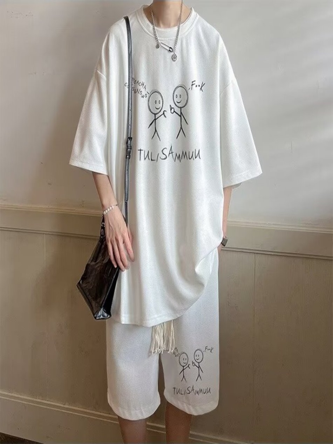 

StyleCast Printed Round Neck T-Shirt & Shots, White