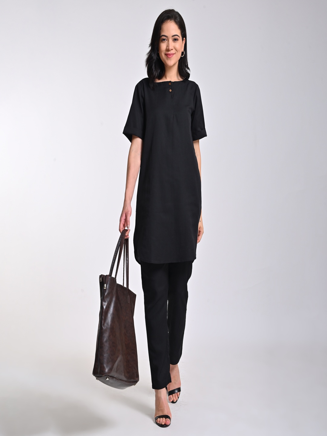 

Saltpetre Knee Length Linen Tunic And Narrow Leg Pants Set, Black