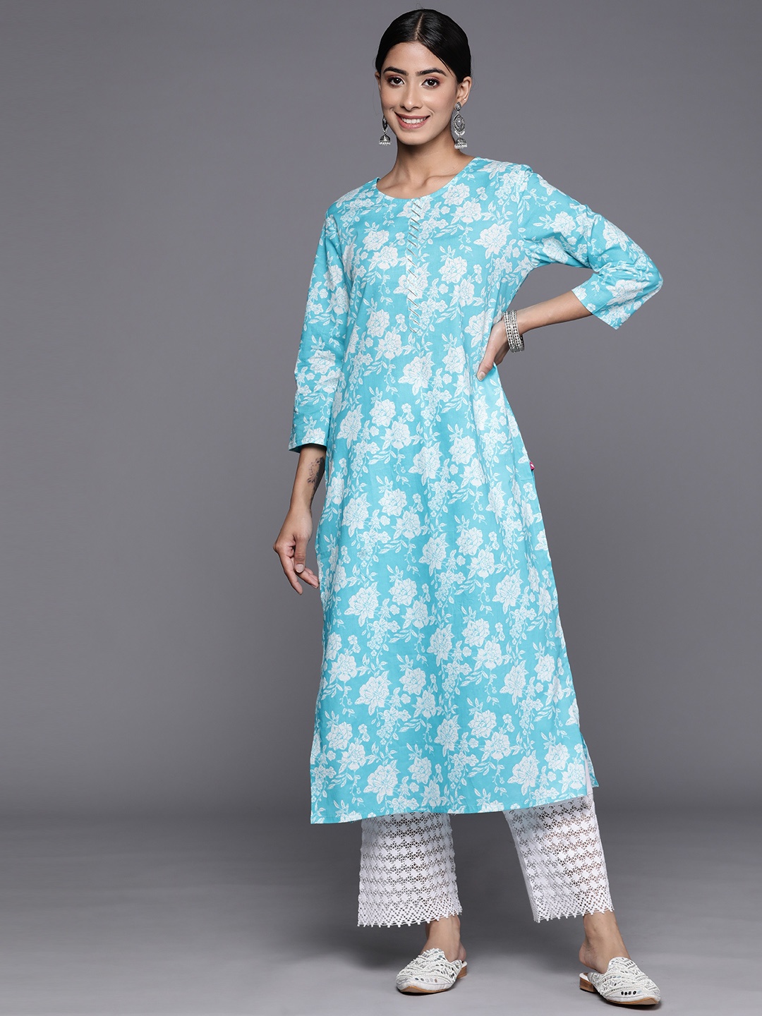 

KSUT Floral Printed Round Neck Three-Quarter Sleeves Pure Cotton Straight Kurta, Blue