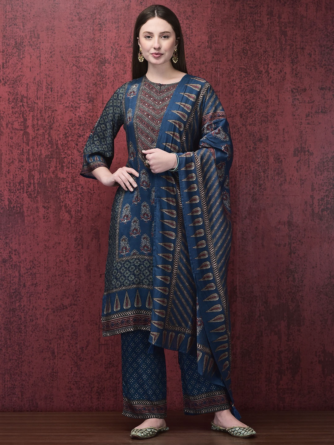 

Shree Women Paisley Printed Regular Liva Kurta with Trousers & With Dupatta, Blue