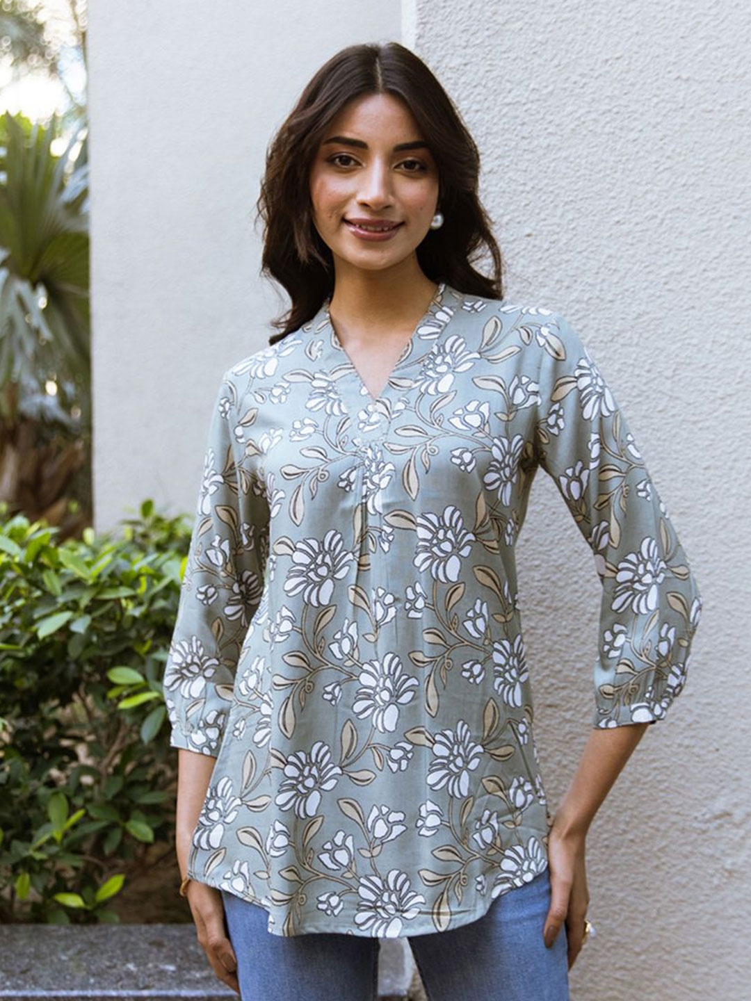

ARAVALII Floral Print Top, Olive