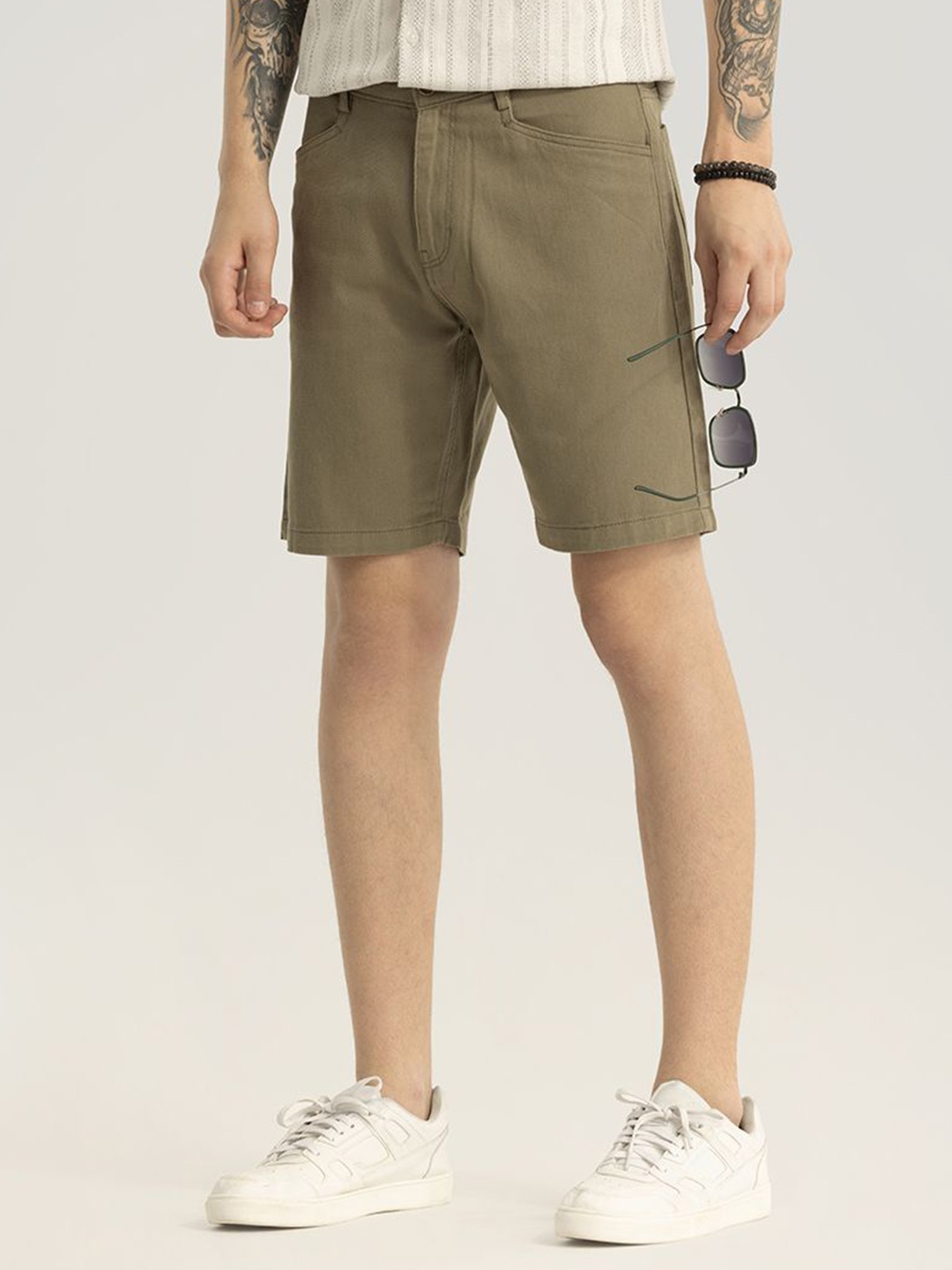 

Snitch Men Viviane Khaki Plain Regular Fit Shorts