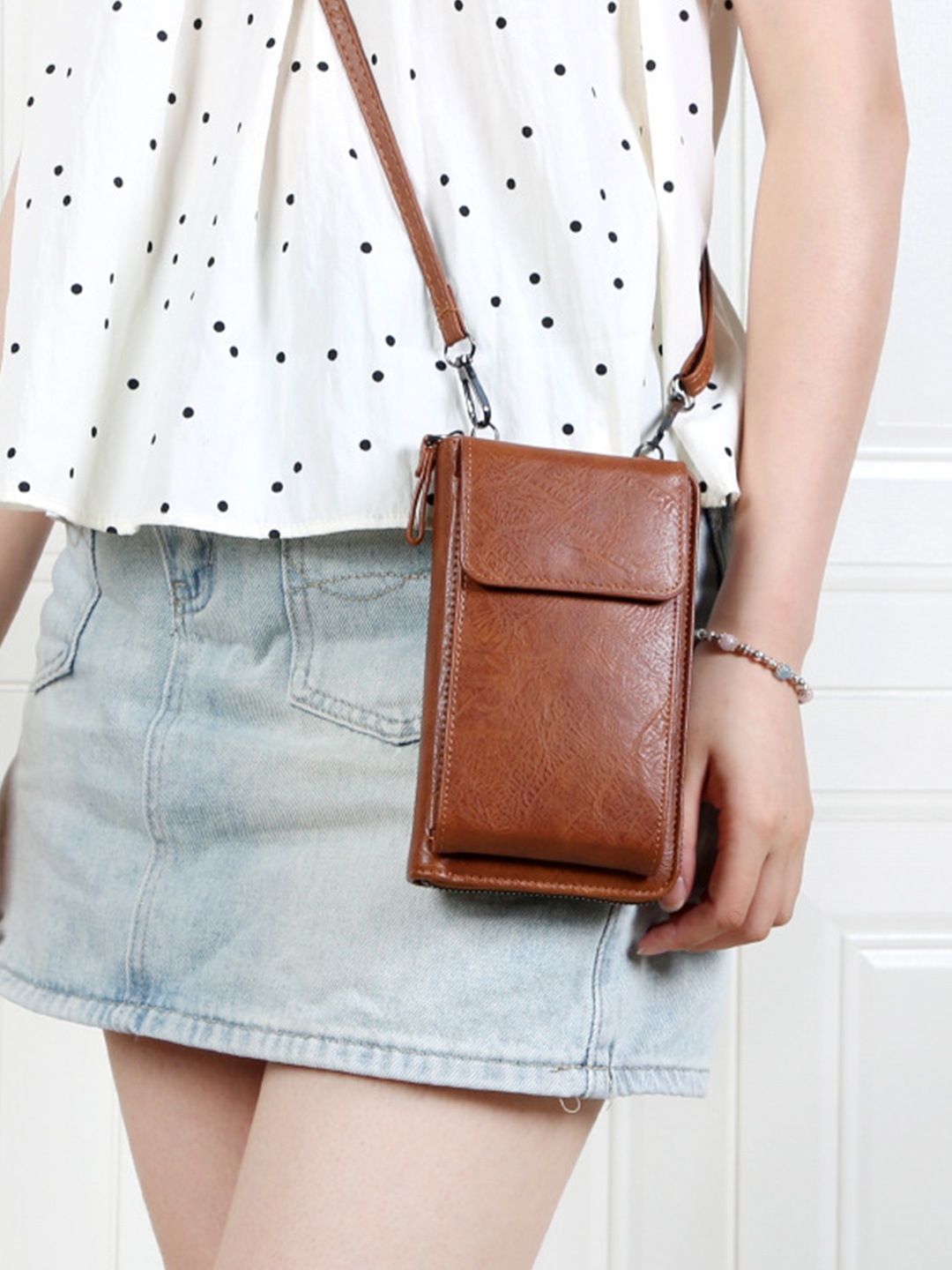 

ITALISH Textured PU Bucket Sling Bag with Tasselled, Brown