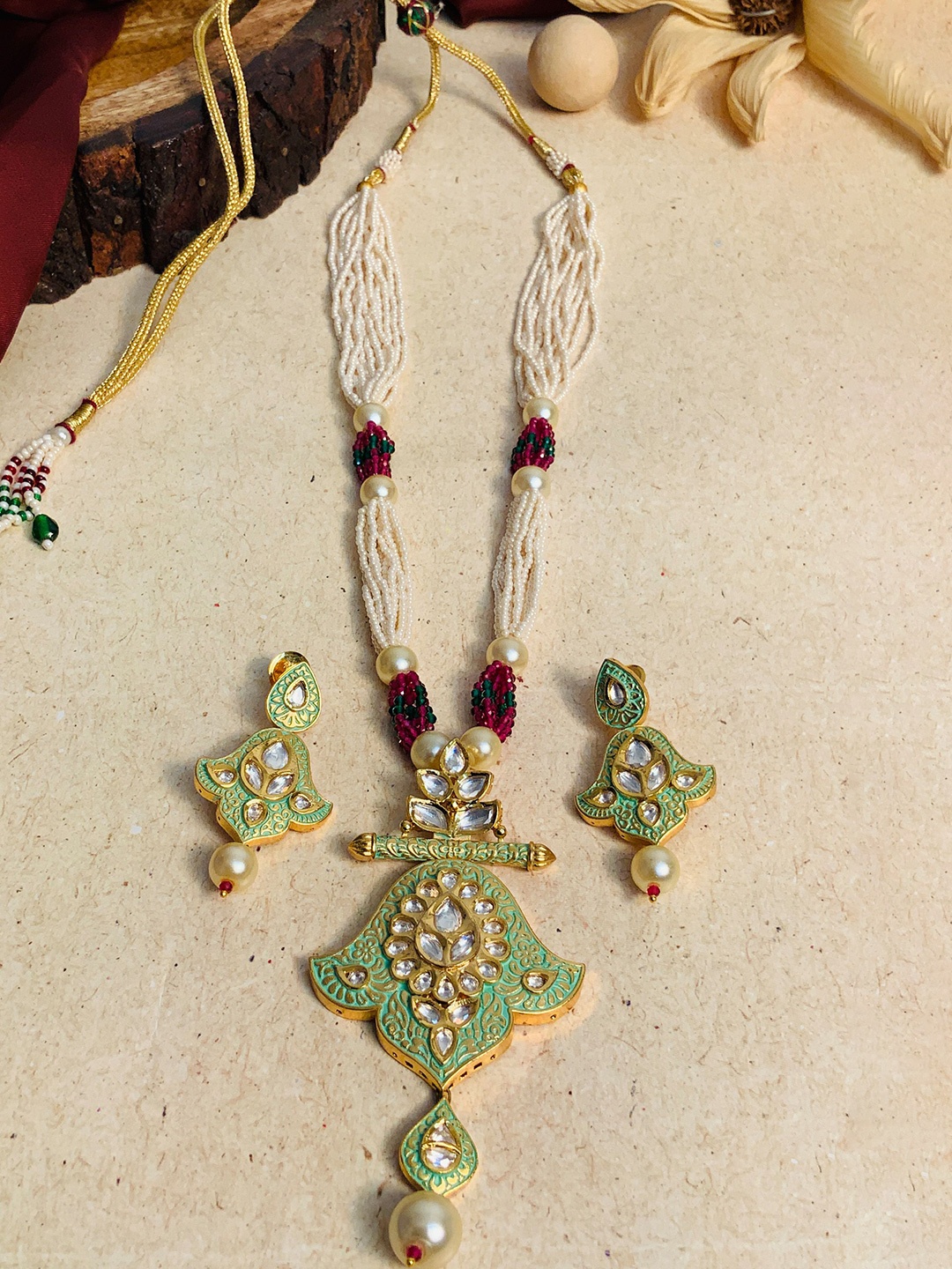 

ABDESIGNS Antique Meenakari Gold-Plated Kundan Necklace Set