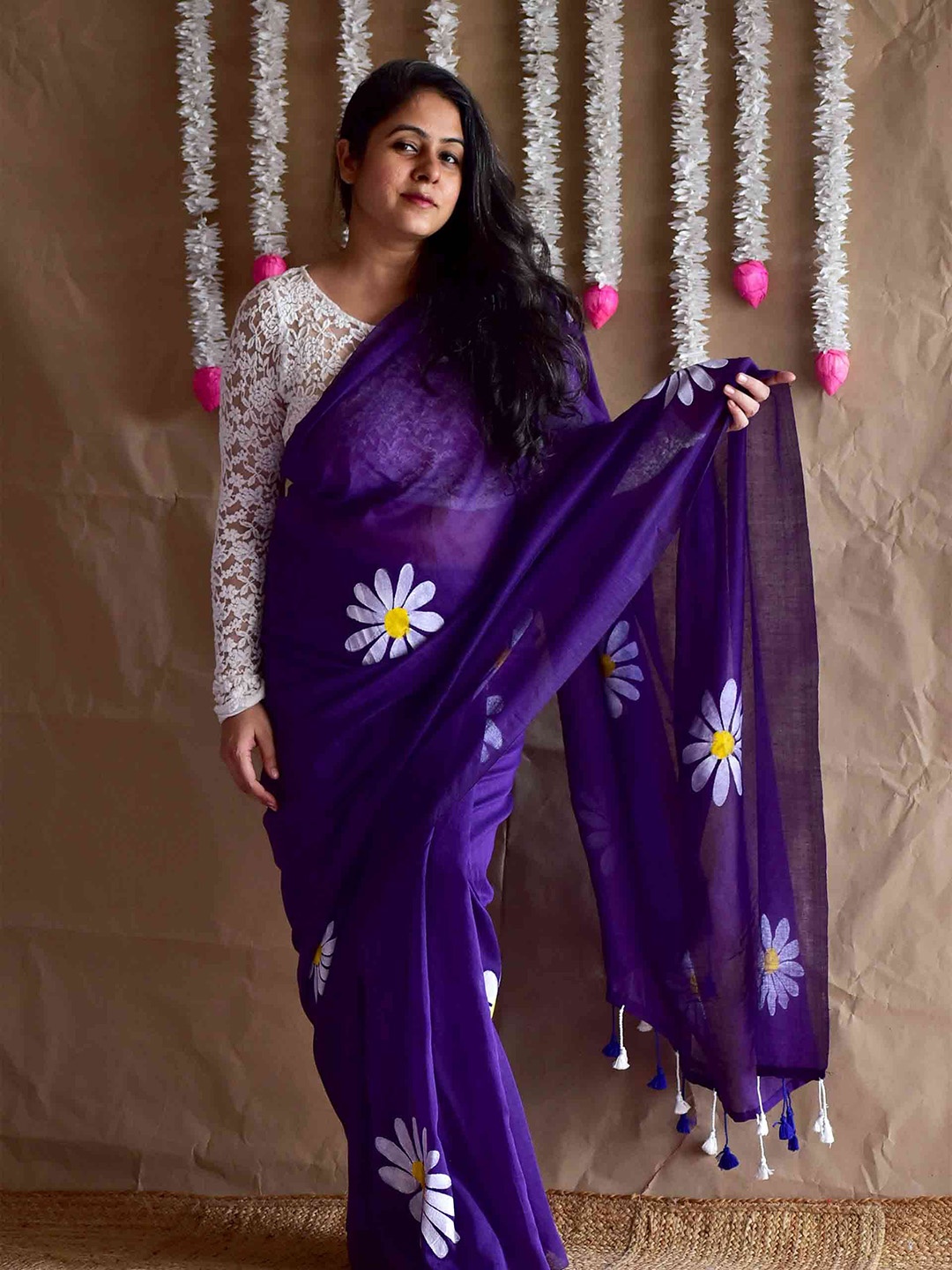 

Sundarii Gumaan Cotton Hand Painted Saree, Purple