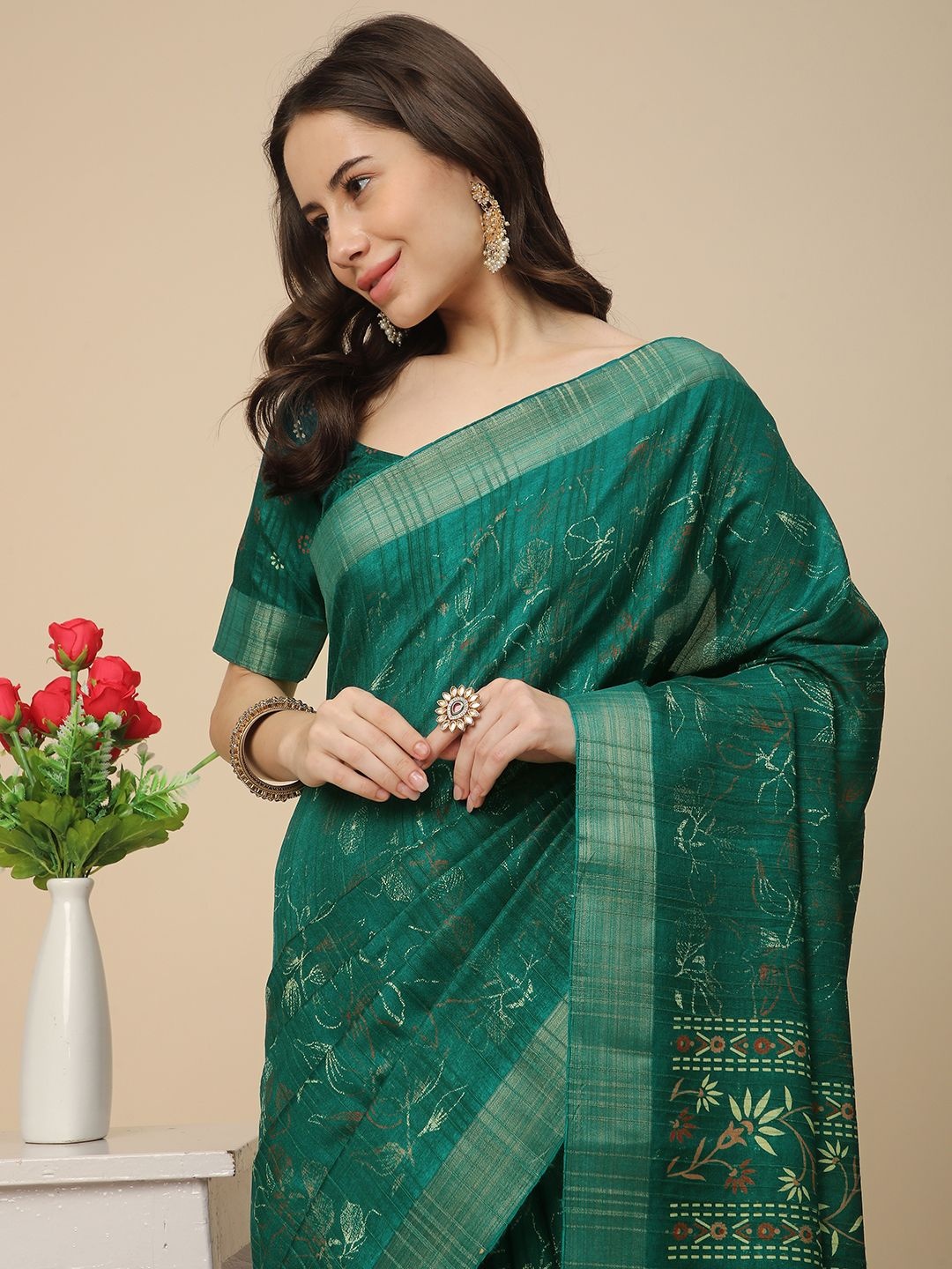 

RATAN Floral Zari Art Silk Designer Saree, Green