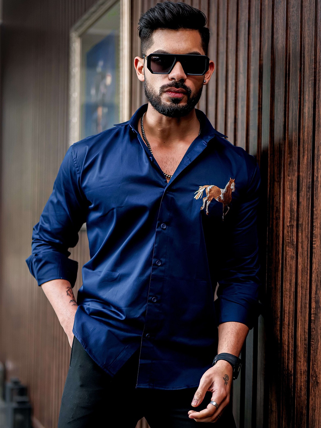 

Foomer Men Standard Opaque Striped Casual Shirt, Navy blue
