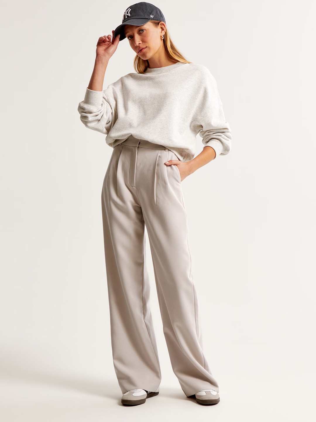 

Chemistry Women Relaxed High-Rise Stain Resistant Pleated Trousers, Cream