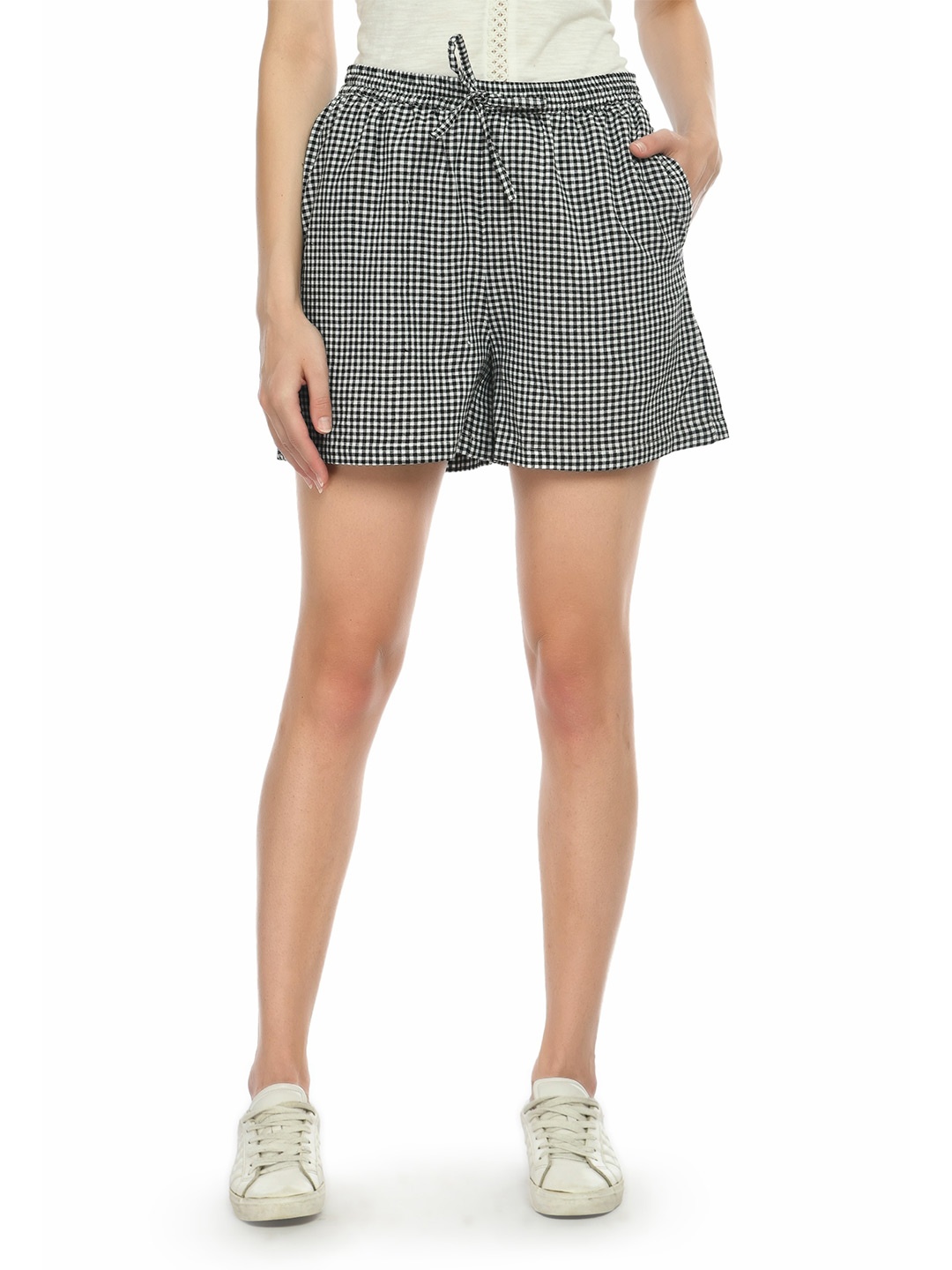 

Klart Women Cotton Checked Shorts, Black