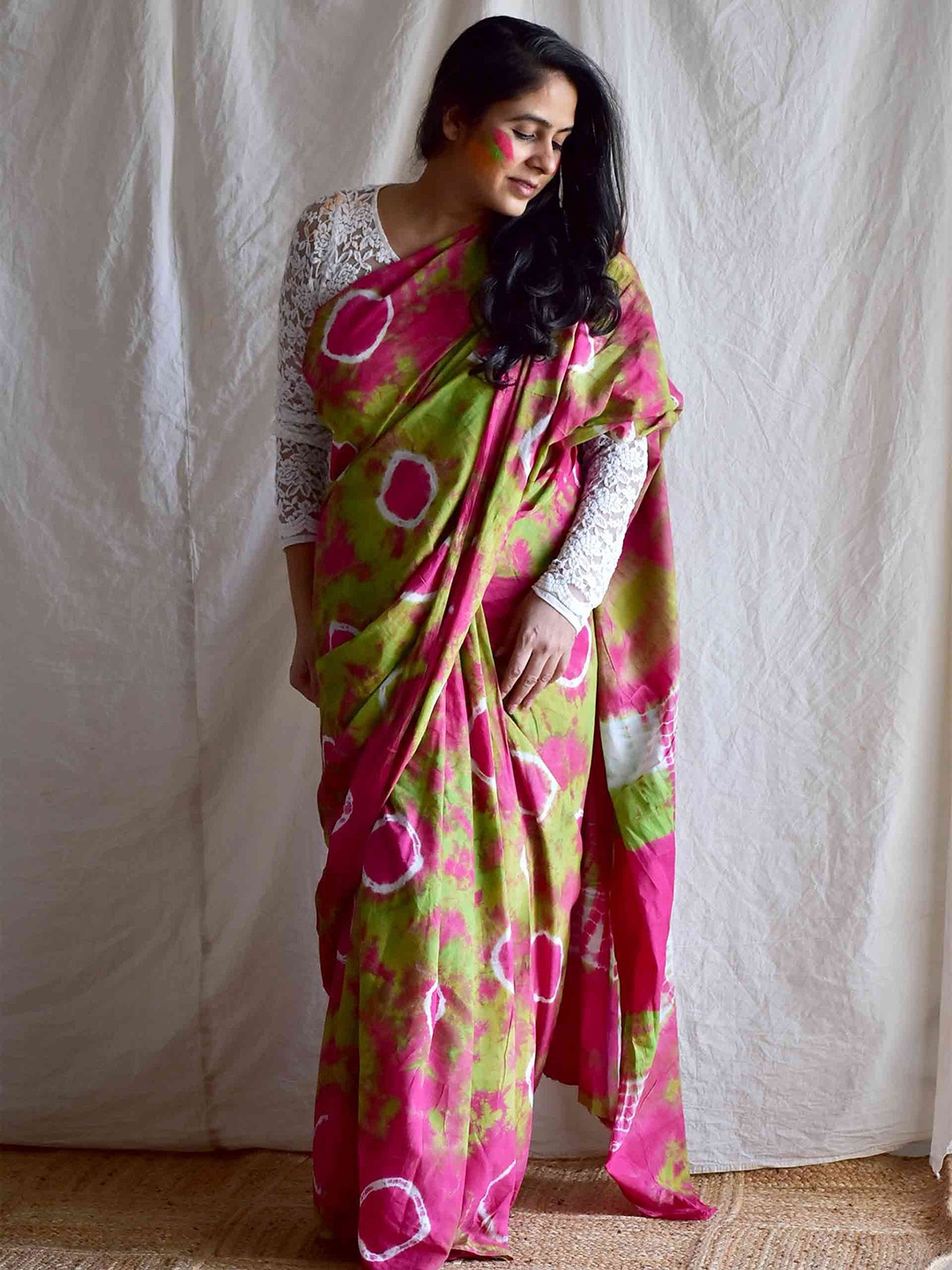 

Sundarii Pretty in Pink - Mul Tie and Dye saree